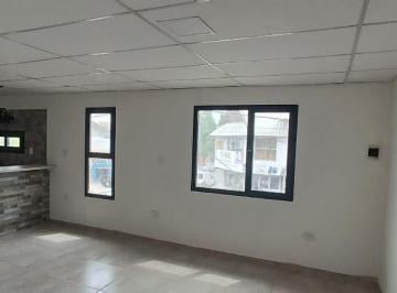 Local comercial · 47m² · 2 Ambientes · Alquiler de Local Para Comercio U Oficina Fava Al 500 Neuquen