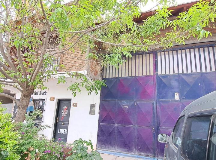 Casa · 290m² · 5 Ambientes · 1 Cochera