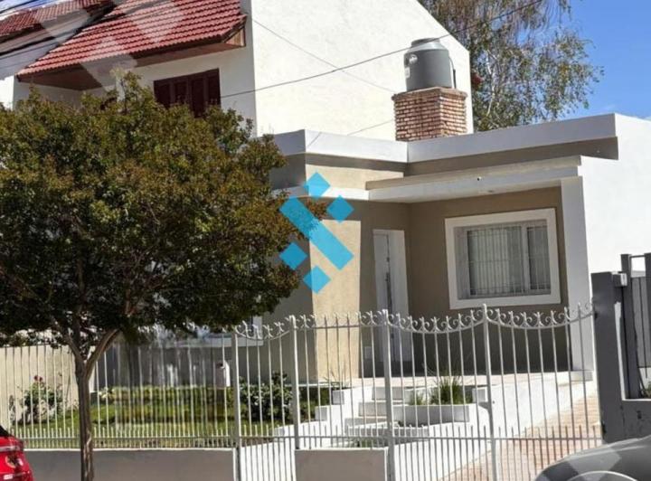 Casa · 120m² · 2 Ambientes · 1 Cochera