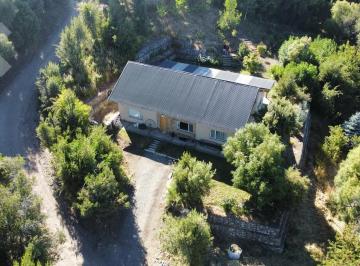 Casa · 224m² · 5 Ambientes · 1 Cochera · Venta Casa 3 Dorm. - B.º Rincon Radales - San Martin de Los Andes