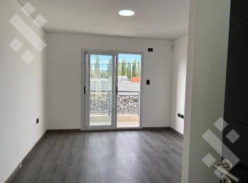 PH · 104m² · 5 Ambientes · 1 Cochera · En Venta, Duplex de 3 Dorm., B. La Casona 2, Plottier