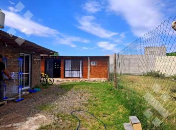 Casa · 300m² · 4 Ambientes · En Venta, 2 Casas de 1 Dormitorio, Barrio El Gauchito, Plottier
