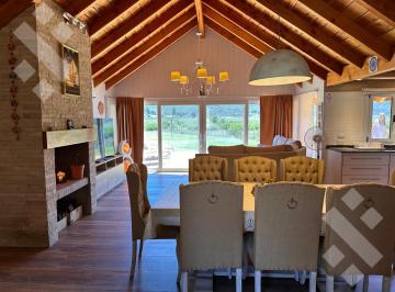 Casa · 203m² · 4 Ambientes · En Venta Casa 3 Dorm - Apto Crédito - Bº Peñon del Lolog - San Martin de Los Andes - Neuquén