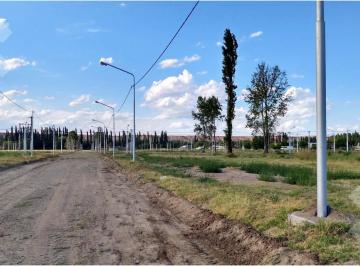 Terreno · 360m² · Venta Lote de 360 m² - Bº Los Mangeles - Plottier