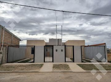 Casa · 78m² · 3 Ambientes · 1 Cochera · En Venta, Casa a Estrenar 2 Dorm., B° Cinco Soles, Plottier