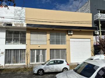 Local comercial · 270m² · 4 Ambientes · Alquiler Local, Oficinas y Galpón, Frente Av Mosconi (Ex Ruta 22) Ciudad de Neuquén