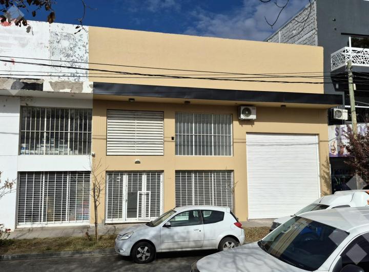 Local comercial · 270m² · 4 Ambientes