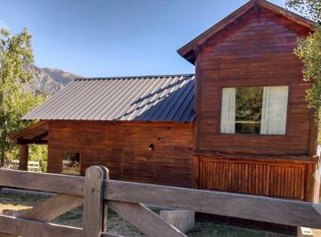 Casa · 1374m² · 4 Ambientes · 2 Cocheras · Venta Cabaña 2 Dorm. - con Costa de Arroyo - Rio Hermoso - San Martin de Los Andes