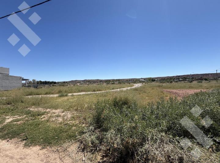 Terreno · 422m²