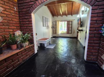 Casa · 170m² · 4 Ambientes · 2 Cocheras · Venta Casa 3 Dorm. - B° Manzanar II Cipolletti