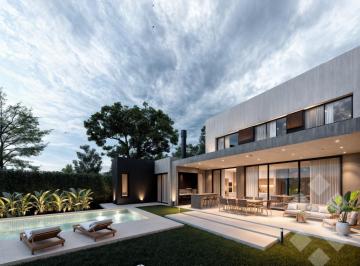 Casa · 353m² · 7 Ambientes · Casa Gerencial en Barrio Santa Angela III, Centenario