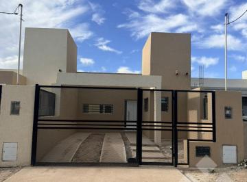 Casa · 198m² · 2 Dormitorios · Casa 2 Dorm. | B° Los Platanos | Cipolletti