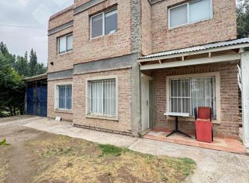 PH · 140m² · 5 Ambientes · 1 Cochera · En Venta, 2 Departamentos de 2 y 3 Dorm., B° Rosell, Plottier