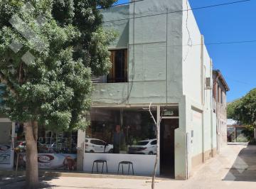PH · 432m² · 7 Ambientes · 3 Cocheras · En Venta | Cinco Uf y 2 Salones Comerciales | Chos Malal