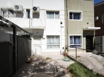 PH · 70m² · 3 Ambientes · 1 Cochera · Venta Dúplex con Cochera en Belgrano Al 5000, Ciudad de Neuquén. Usd96.000