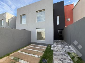 PH · 95m² · 3 Dormitorios · 1 Cochera · PH en Capital