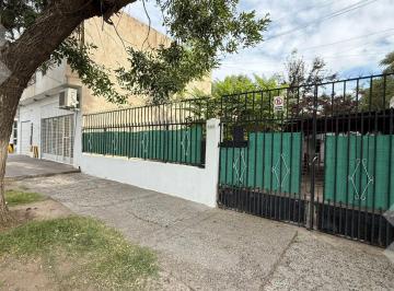 Casa · 257m² · 3 Ambientes · 1 Cochera · En Venta | Casa de 2 Dorm. | Planas 681 | Neuquén