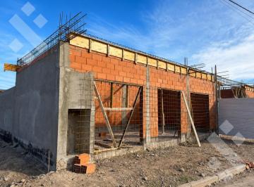Edificio · 58m² · En Venta | Locales Comerciales | Barrio Cinco Soles, Plottier