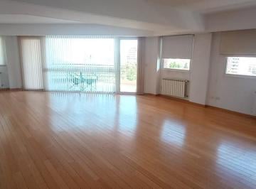 Departamento · 198m² · 6 Ambientes · 1 Cochera · Venta de Departamento, Edificio Los Teros