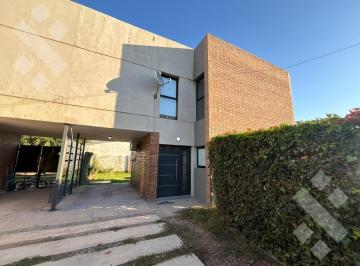 PH · 90m² · 4 Ambientes · 2 Cocheras · Alquiler | Duplex 3 Dorm. | Confluencia Rural - Neuquen Capital.