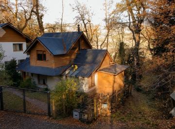 Casa · 120m² · 5 Ambientes · 1 Cochera · Venta Casa 3 Dorm. - B.º Alihuen Alto - San Martin de Los Andes