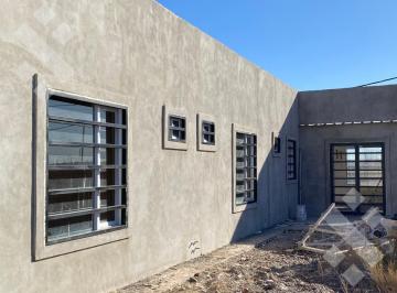 Casa · 110m² · 3 Ambientes · 1 Cochera · Venta Casa Prefabricada a Terminar - 2 Dorm - Distrito Vecinal Noreste - Cipolletti
