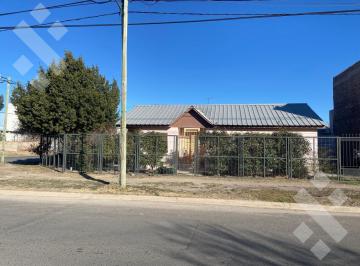 Casa · 795m² · 4 Ambientes · 1 Cochera · Venta Dos Casas I Lote Apto Desarrollo I Juan Benigar 300 I Neuquén