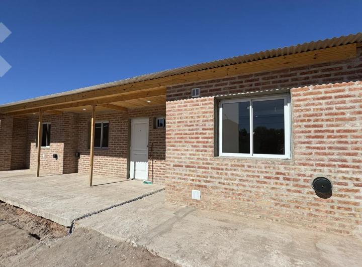 Casa · 375m² · 3 Ambientes · 2 Cocheras