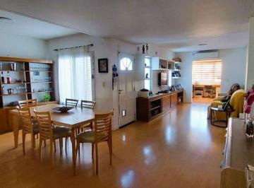 PH · 177m² · 6 Ambientes · 1 Cochera · Venta Dúplex 3 Dorm. Sta. Genoveva Neuquén