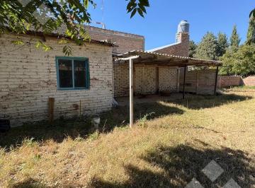Casa · 115m² · 4 Ambientes · En Venta | Casa de 2 Dorm. | Barrio Los Aromos | Plottier