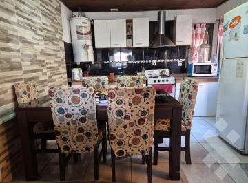 Casa · 132m² · 3 Ambientes · 3 Cocheras · Venta Casa en Cipolletti