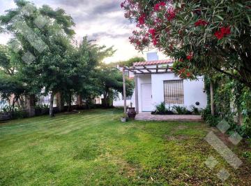 Casa · 173m² · 7 Ambientes · 2 Cocheras · En Venta | Casa de 3 Dorm. | Barrio Pinar | Apta Credito | Plottier