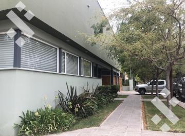 Casa · 314m² · 8 Ambientes · 1 Cochera · En Venta | Casa de 4 Dorm. | Barrio El Manzanar de Cipolletti