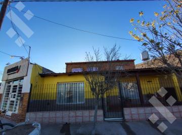 Casa · 160m² · Venta Casa 2 Dorm. Departamento 1 Dorm. Centenario