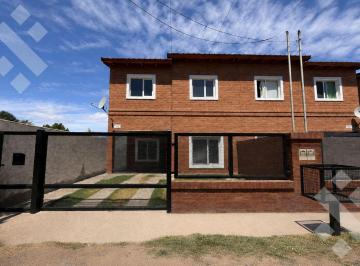 PH · 100m² · 5 Ambientes · 1 Cochera · Alquiler Duplex 3 Dorm. Plottier