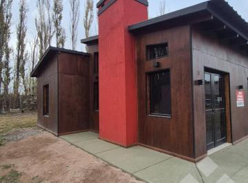 Casa · 180m² · 3 Ambientes · 1 Cochera · PH en Alquiler en Tierra Mansa, Centenario, Neuquén