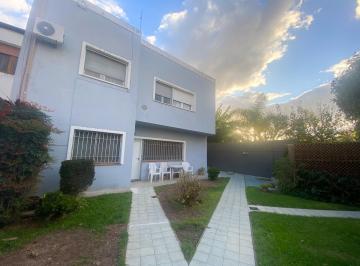 PH · 90m² · 3 Ambientes · PH en Alquiler, en Planta Baja, 3 Ambientes y Medio con Patio.