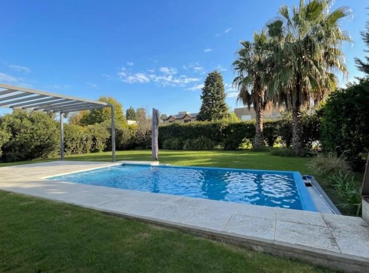 Casa · 173m² · 5 Ambientes · 1 Cochera