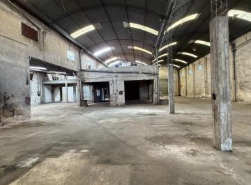 Local comercial · 900m² · 6 Ambientes · Gran Galpon en Azcuenaga