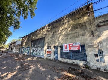 Bodega-Galpón · 1395m² · 3 Ambientes · Alquiler Galpón Más Oficinas - Buenos Aires / Uriburu