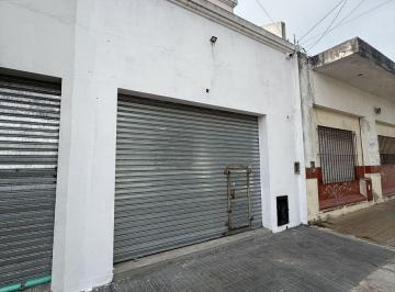 Local comercial de 1 ambiente, Berazategui · Local en Berazategui en Alquiler 6x 3,8. a 100 m de Av 14. Sobre 138.