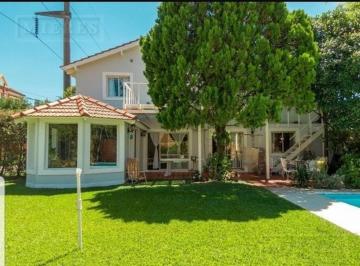 Casa · 270m² · 5 Ambientes · 3 Cocheras · Casa a La Venta Ubicada en El Barrio Tigre Chico, Tigre