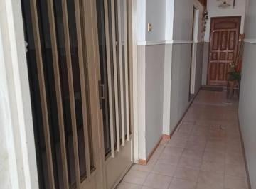 PH · 65m² · Casa de Pasillo en Echesortu