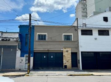 Casa · 188m² · 5 Ambientes · 2 Cocheras · Venta San Lorenzo y Av Alem