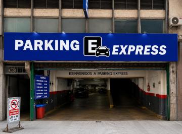 Garage , San Nicolás · Cochera Cubierta en Venta Tribunales