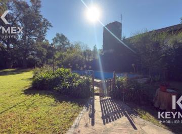 Casa · 138m² · 3 Ambientes · 1 Cochera · Casa de 2 Dorm. y Piscina/pileta en Venta en City Bell