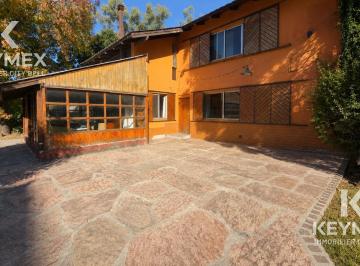 Casa · 138m² · 3 Ambientes · 1 Cochera · Casa de 2 Dorm. y Piscina/pileta en Venta en City Bell