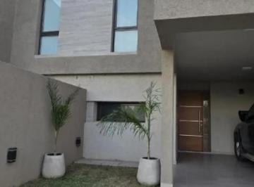 Casa de 5 ambientes, Córdoba · Tu Hogar Soñado Te Espera! Éste Duplex 3 Dorm. Es Lo Que Buscas!