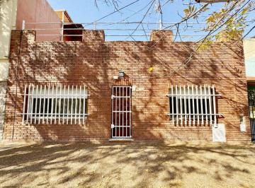 Casa · 72m² · 5 Ambientes · Casa Lote Propio 3 Dorm. con Terraza y Posible Cochera
