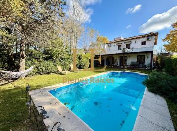 Casa · 190m² · 5 Ambientes · 2 Cocheras · Venta Casa en Aranjuez Country Club Apto Credito